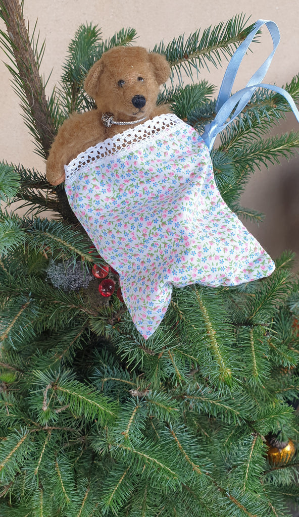 Vintage Robin Rive baby bear giveaway. Happy 2023!
