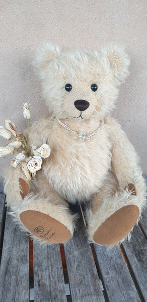 Clara, 37cm ooak Robin Rive 'vintaged' limited edition mohair bear,