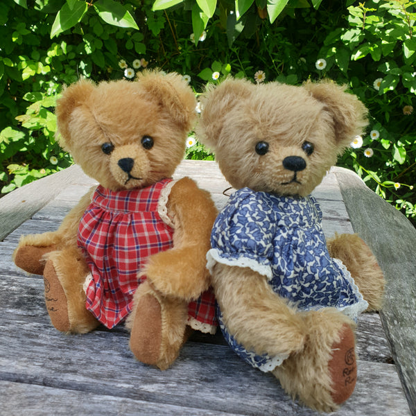 Janine, Robin Rive bear, 25cm OOAK short beige mohair collectible teddy, floral dress LE 30/30