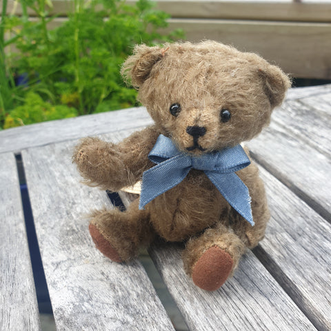 Tom Thumb, OOAK 10cm soft-filled bear made in olive soft mohair