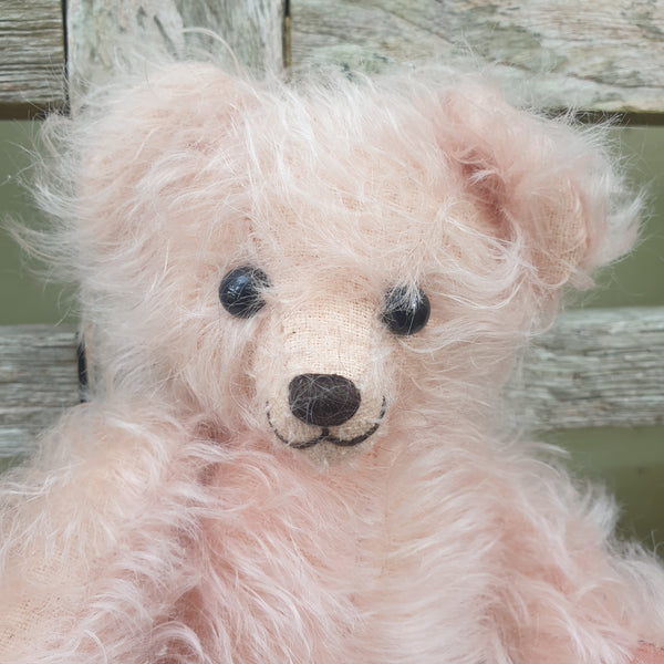 Pinky, ooak pale pink smiley Robin Rive Bear, 23cm  collectible teddy
