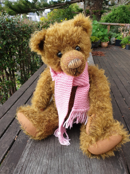 Damon, Robin Rive bear, 44cm,ooak dark mohair.