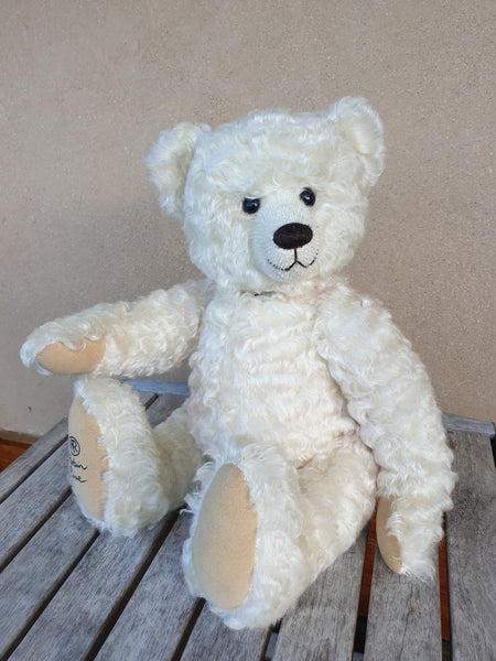 Cynthia Jane, 36cm Robin Rive Collectible teddy bear in creamy white wavy mohair