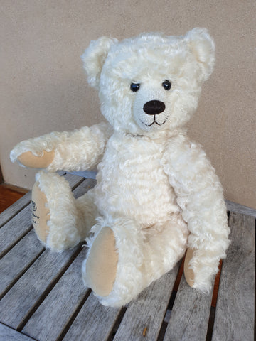 Cynthia jane, creamy white robin rive bear