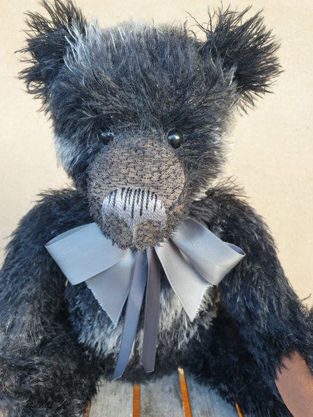 Charcoal, Robin Rive Bear, 40cm OOAK collectible black, grey string mohair teddy