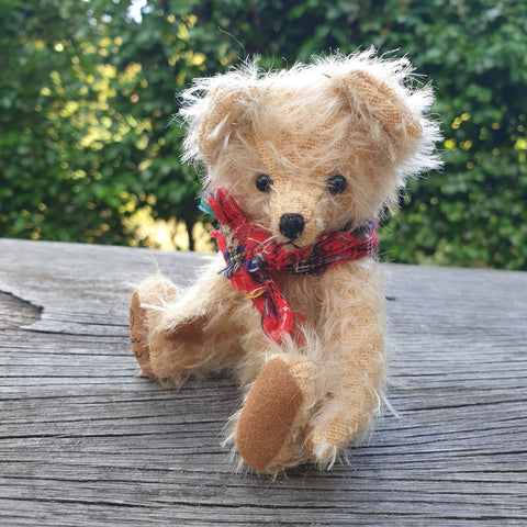 Plum 12cm tiny Robin Rive Bear, OOAK