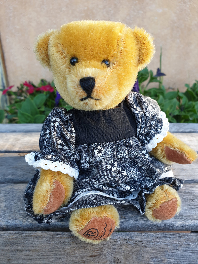 Pru, Robin Rive short, golden mohair teddy bear