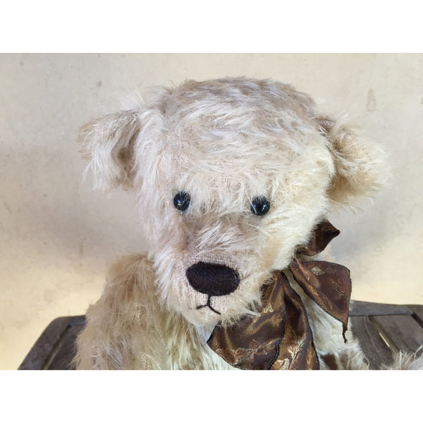 Howie - KiwiCurio-Robin Rive-Teddy Bears-Limited Edition