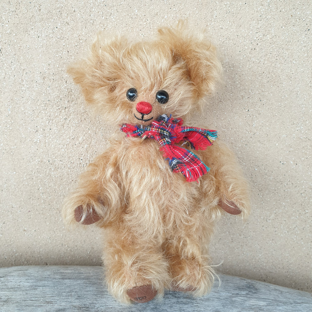 Sweetie, 16cm small Robin Rive bear, red nose, tartan scarf