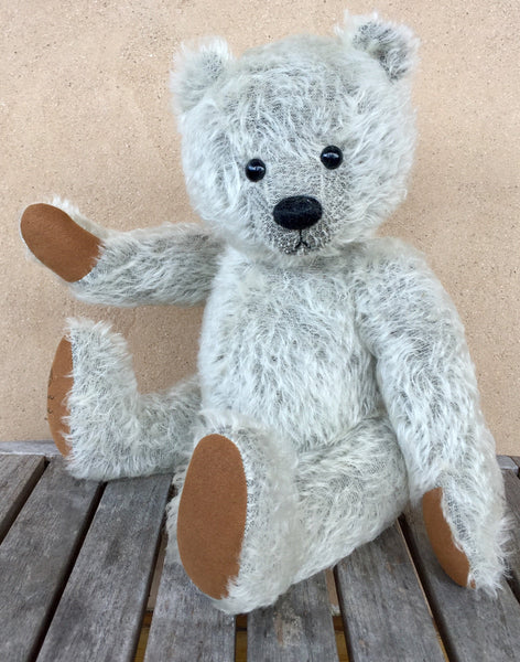 Bobby - KiwiCurio-Robin Rive-Teddy Bears-Limited Edition